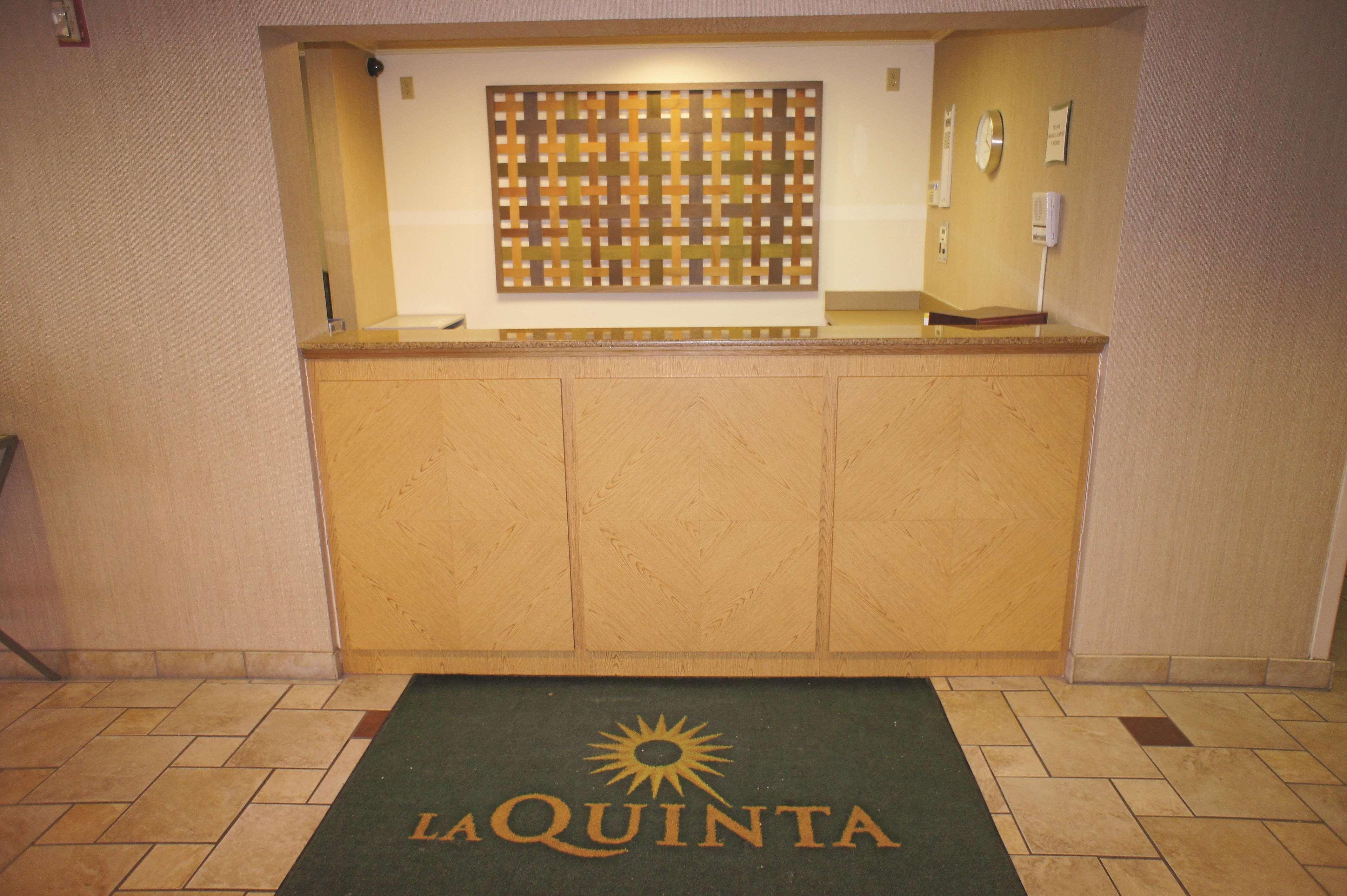 La Quinta By Wyndham Plattsburgh Hotel Exterior foto